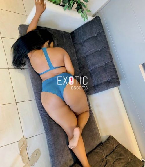 Monicah – Mrembo Mwenye Haiba Ya Kuvutia — 1
