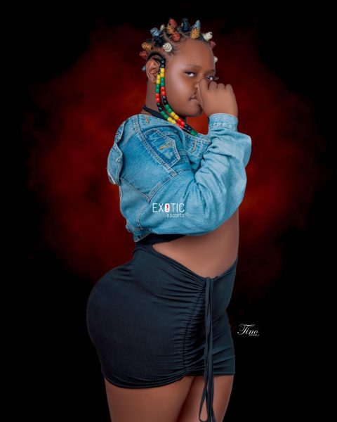 Extra Shemale — 4